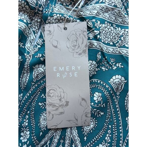 Emery Rose Women’s Blouse Teal Pattern Size Medium Chain Halter Style NWT - Picture 5 of 7